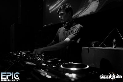 PARIS BLOHM Live at Levels Club, Sukhumvit Soi 11 — photo 144