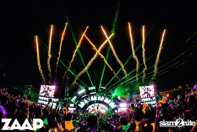 Sangsom pres. Fullmoon Party (Album 1 of 2) at Asiatique — photo 398