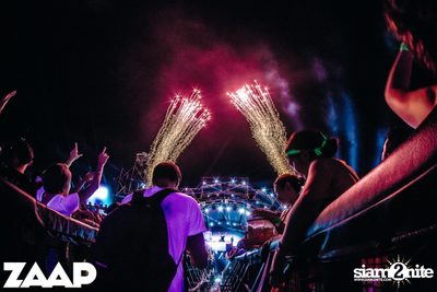 Sangsom pres. Fullmoon Party (Album 1 of 2) at Asiatique — photo 441