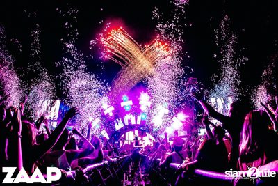 Sangsom pres. Fullmoon Party (Album 1 of 2) at Asiatique — photo 449