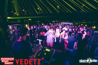 Vedett pres. Bangkok Boat Party on Chao Praya River — photo 7