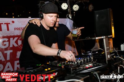 Vedett pres. Bangkok Boat Party on Chao Praya River — photo 20