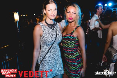 Vedett pres. Bangkok Boat Party on Chao Praya River — photo 36