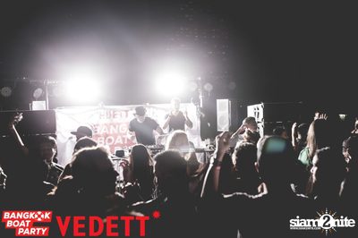 Vedett pres. Bangkok Boat Party on Chao Praya River — photo 37