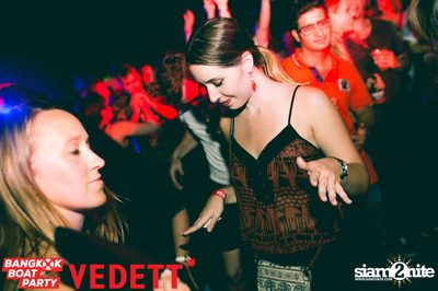 Vedett pres. Bangkok Boat Party on Chao Praya River — photo 45