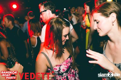 Vedett pres. Bangkok Boat Party on Chao Praya River — photo 57