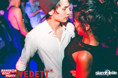 Vedett pres. Bangkok Boat Party on Chao Praya River — photo 78