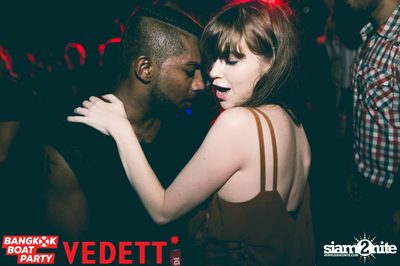 Vedett pres. Bangkok Boat Party on Chao Praya River — photo 90