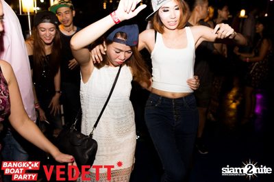 Vedett pres. Bangkok Boat Party on Chao Praya River — photo 100