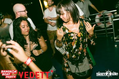 Vedett pres. Bangkok Boat Party on Chao Praya River — photo 108
