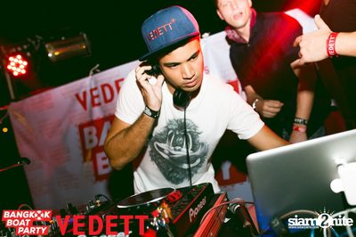 Vedett pres. Bangkok Boat Party on Chao Praya River — photo 111