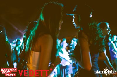 Vedett pres. Bangkok Boat Party on Chao Praya River — photo 142