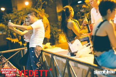 Vedett pres. Bangkok Boat Party on Chao Praya River — photo 146