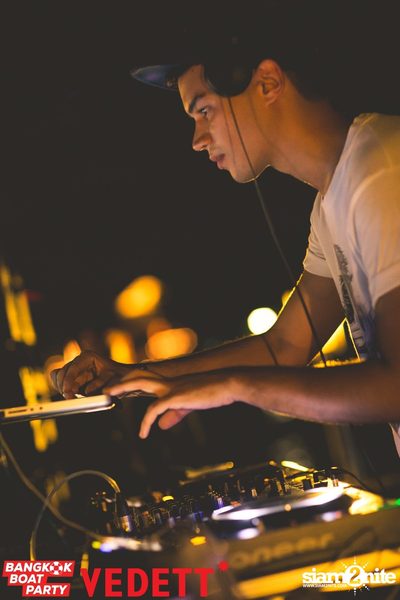 Vedett pres. Bangkok Boat Party on Chao Praya River — photo 174