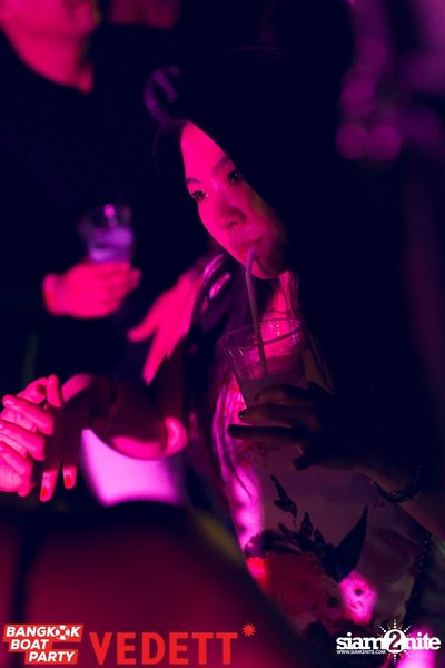 Vedett pres. Bangkok Boat Party on Chao Praya River — photo 194