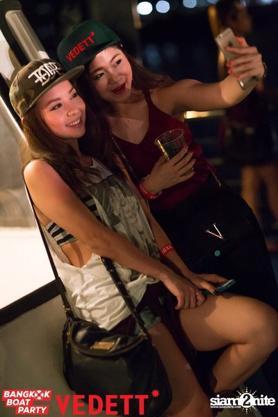 Vedett pres. Bangkok Boat Party on Chao Praya River — photo 196