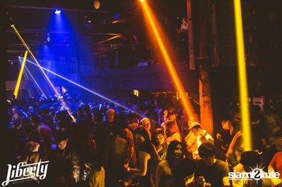 Julian Jordan at Liberty Club, Liberty Plaza Building — photo 11