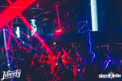 Julian Jordan at Liberty Club, Liberty Plaza Building — photo 12