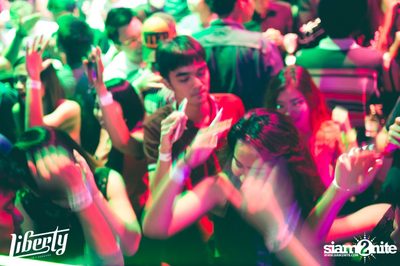Julian Jordan at Liberty Club, Liberty Plaza Building — photo 14