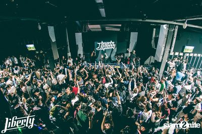 Julian Jordan at Liberty Club, Liberty Plaza Building — photo 23