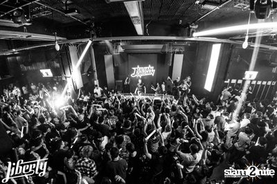 Julian Jordan at Liberty Club, Liberty Plaza Building — photo 24