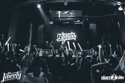 Julian Jordan at Liberty Club, Liberty Plaza Building — photo 33
