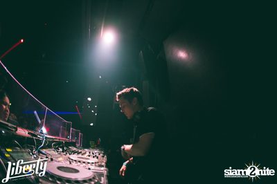Julian Jordan at Liberty Club, Liberty Plaza Building — photo 47