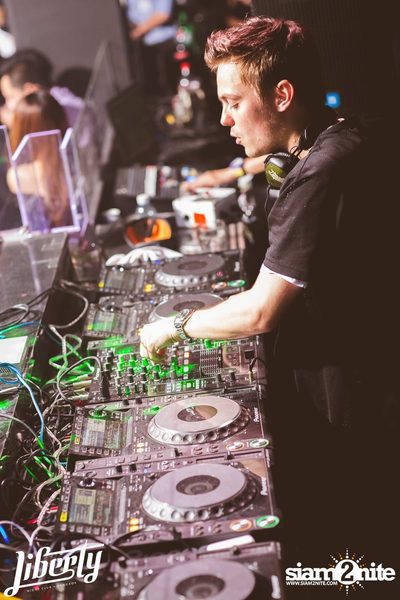 Julian Jordan at Liberty Club, Liberty Plaza Building — photo 55