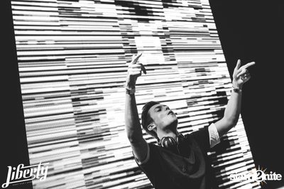Julian Jordan at Liberty Club, Liberty Plaza Building — photo 62