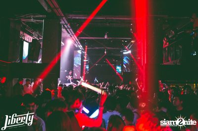 Julian Jordan at Liberty Club, Liberty Plaza Building — photo 75