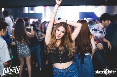 Julian Jordan at Liberty Club, Liberty Plaza Building — photo 77
