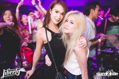 Julian Jordan at Liberty Club, Liberty Plaza Building — photo 97