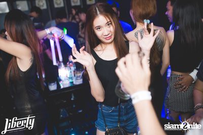 Julian Jordan at Liberty Club, Liberty Plaza Building — photo 101