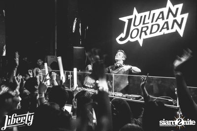 Julian Jordan at Liberty Club, Liberty Plaza Building — photo 108