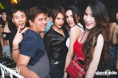 Julian Jordan at Liberty Club, Liberty Plaza Building — photo 116