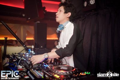STADIUM X Live at Levels Club, Sukhumvit Soi 11 — photo 2