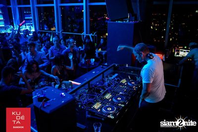 Road to Shipsomnia Presents: Stanton Warriors at KU DÉ TA Bangkok — photo 9