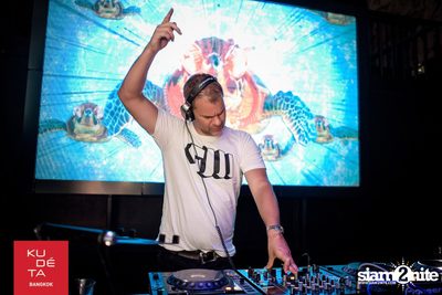 Road to Shipsomnia Presents: Stanton Warriors at KU DÉ TA Bangkok — photo 141