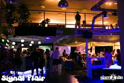 Signal Flair - Look Out at L After Club, Thonglor — photo 3