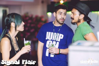 Signal Flair - Look Out at L After Club, Thonglor — photo 10