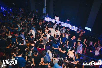 Saturday Night at Liberty Club, Liberty Plaza Thonglor — photo 6
