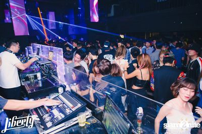 Saturday Night at Liberty Club, Liberty Plaza Thonglor — photo 43