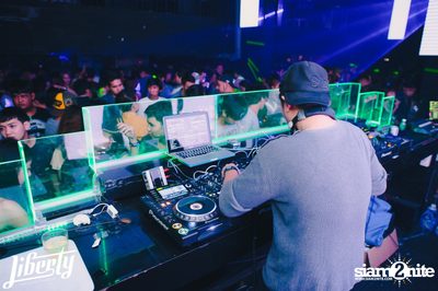 Saturday Night at Liberty Club, Liberty Plaza Thonglor — photo 52