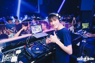 Saturday Night at Liberty Club, Liberty Plaza Thonglor — photo 64