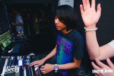 Saturday Night at Liberty Club, Liberty Plaza Thonglor — photo 68