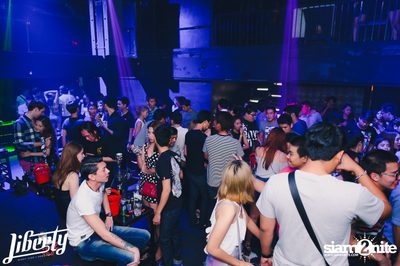 Saturday Night at Liberty Club, Liberty Plaza Thonglor — photo 279