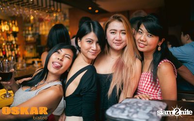 NUM T-BONE LIVE at Oskar Bistro, Sukhumvit Soi 11 — photo 93