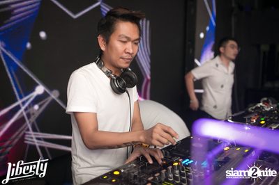 Saturday Night at Liberty Club, Liberty Plaza Thonglor — photo 12