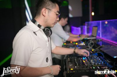 Saturday Night at Liberty Club, Liberty Plaza Thonglor — photo 55