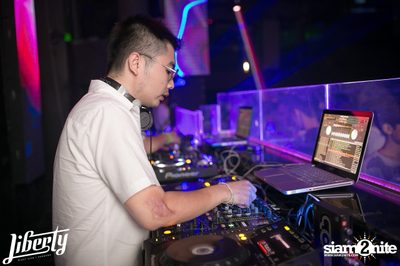 Saturday Night at Liberty Club, Liberty Plaza Thonglor — photo 56